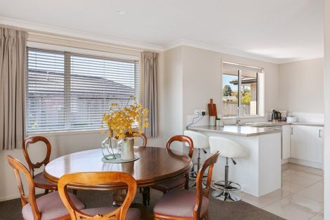 Photo of property in 12 Fairfax Crescent, Pyes Pa, Tauranga, 3112