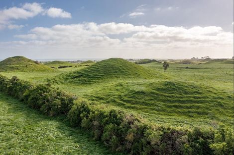 Photo of property in 22 Pungarehu Road, Pungarehu, 4685