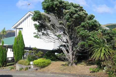 Photo of property in 9 Manitoba Place, Kingston, Wellington, 6021