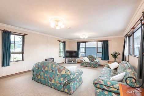 Photo of property in 115 Gemstone Drive, Birchville, Upper Hutt, 5018