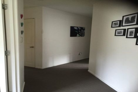 Photo of property in 19 Suncrest Drive, West Harbour, Auckland, 0618