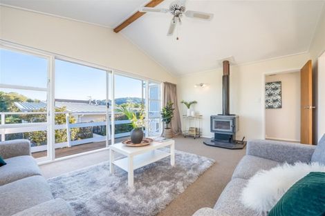 Photo of property in 1 Viscount Grove, Kelson, Lower Hutt, 5010