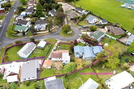 Photo of property in 3 Ballial Place, West Harbour, Auckland, 0618