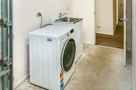 Photo of property in 13/4 Harkness Place, Westport, 7825