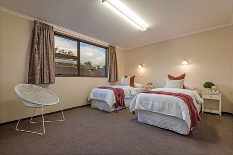 Photo of property in 18 Brightwater Terrace, Terrace End, Palmerston North, 4410