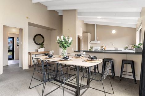 Photo of property in 4 Redditch Place, Papamoa Beach, Papamoa, 3118