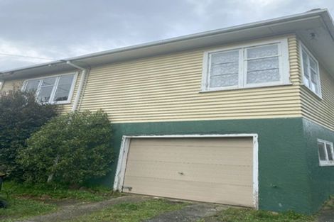 Photo of property in 17 Raroa Terrace, Tawa, Wellington, 5028