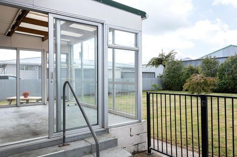 Photo of property in 11 Standish Street, Inglewood, 4330