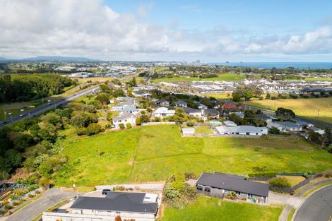 Photo of property in 35 Pohutukawa Place, Bell Block, New Plymouth, 4312