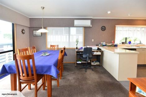 Photo of property in 2/35 Bay Street, Red Beach, 0932