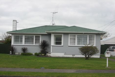 Photo of property in 15 Norfolk Street, Levin, 5510