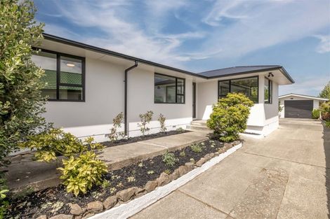Photo of property in 64 Bickerton Street, Wainoni, Christchurch, 8061