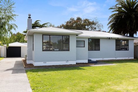 Photo of property in 13 Diamond Street, Carterton, 5713