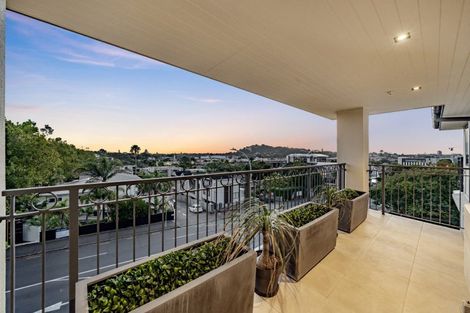 Photo of property in 3a/2 Bassett Road, Remuera, Auckland, 1050