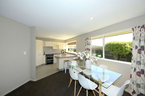 Photo of property in 2/10 Thistledown Place, Woolston, Christchurch, 8062