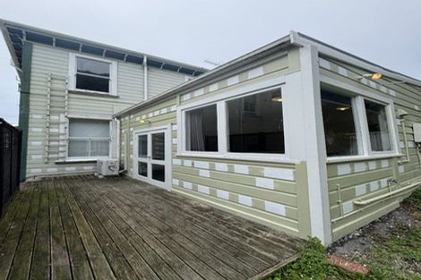 Photo of property in 2a Russell Terrace, Newtown, Wellington, 6021