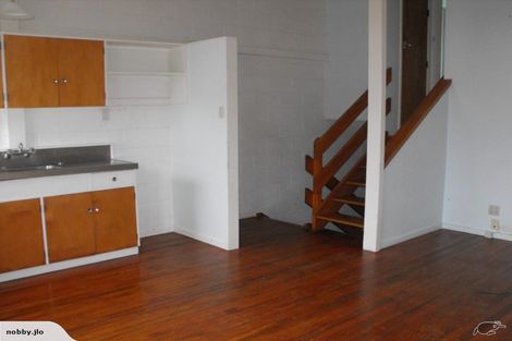 Photo of property in 6/23 Collins Avenue, Tawa, Wellington, 5028