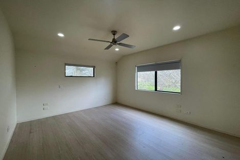 Photo of property in 37 Pitt Road, Runciman, Drury, 2578