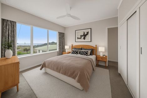 Photo of property in 111 Pioneer Road, Moturoa, New Plymouth, 4310