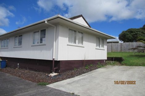 Photo of property in 25 Glenbervie Crescent, Massey, Auckland, 0614