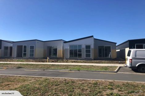 Photo of property in 8 Swamp Kauri Grove, Papakura, 2110