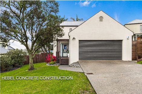 Photo of property in 5 View Ridge Drive, Ranui, Auckland, 0612