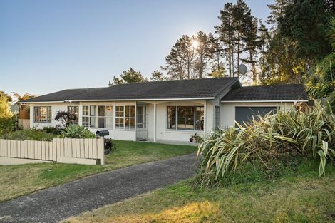 Photo of property in 5 Graham Place, Bellevue, Tauranga, 3110