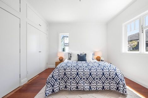 Photo of property in 1-2/6a Pohutukawa Street, Woburn, Lower Hutt, 5010