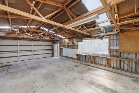 Photo of property in 21 Truby King Street, Merrilands, New Plymouth, 4312
