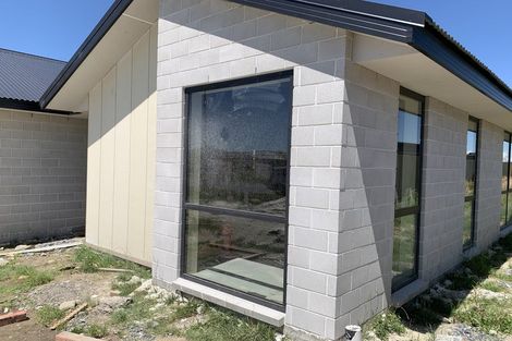 Photo of property in 5 Arrowsmith Drive, Clover Park, Auckland, 2019