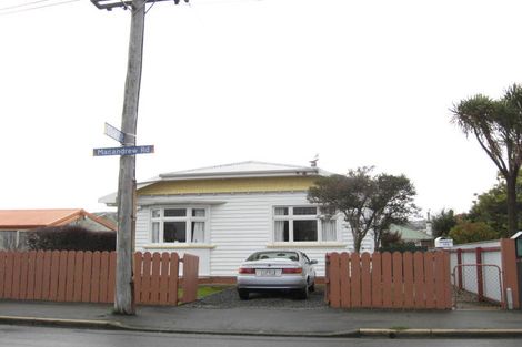 Photo of property in 172 Macandrew Road, South Dunedin, Dunedin, 9012