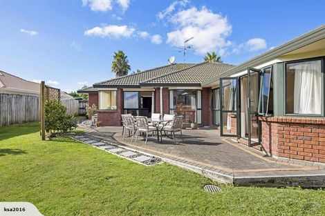 Photo of property in 13 Athenry Place, Dannemora, Auckland, 2016