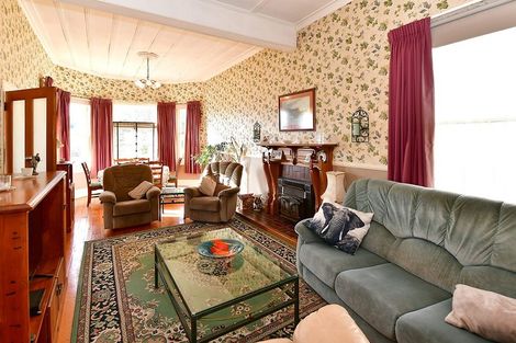 Photo of property in 45 Karaka Street, Helensville, 0800