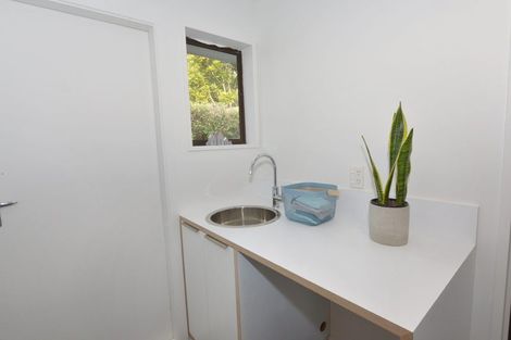 Photo of property in 2/11 Taupata Street, Redcliffs, Christchurch, 8081