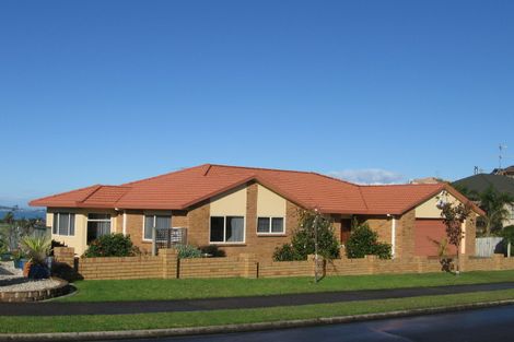 Photo of property in 4 Astor Place, Orewa, 0931