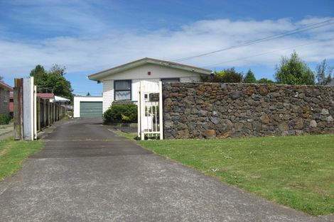 Photo of property in 120 Coronation Road, Mangere Bridge, Auckland, 2022