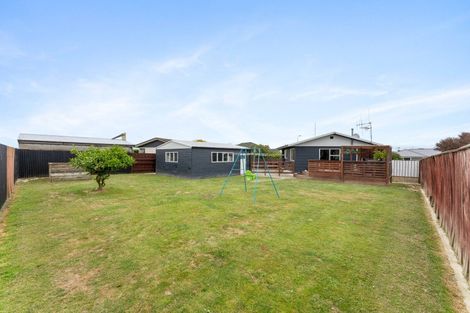 Photo of property in 28 Leander Place, Milson, Palmerston North, 4414