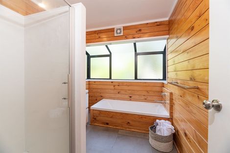 Photo of property in 2/19 Becroft Drive, Forrest Hill, Auckland, 0620