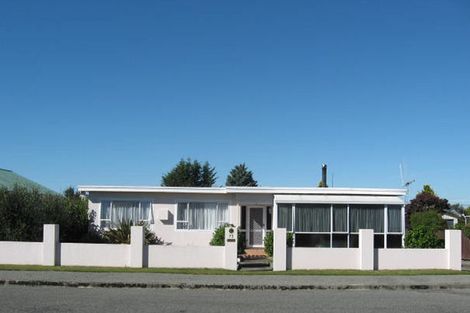 Photo of property in 73 Rhodes Street, Waimate, 7924