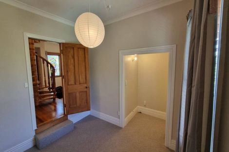 Photo of property in 94 Kelburn Parade, Kelburn, Wellington, 6012