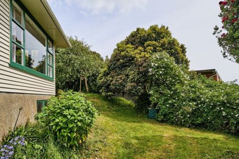 Photo of property in 10 Kapekape Place, Pukerua Bay, 5026