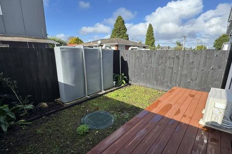 Photo of property in 7/25 Taikata Road, Te Atatu Peninsula, Auckland, 0610