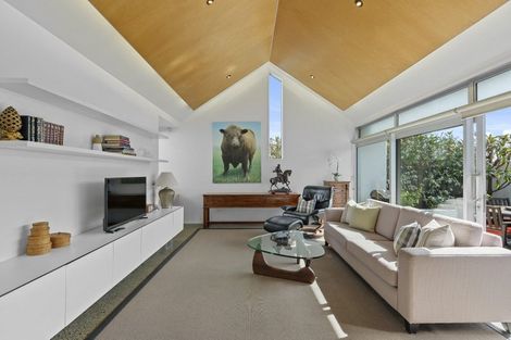 Photo of property in 65 Hawkesbury Avenue, St Albans, Christchurch, 8014