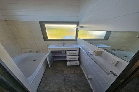 Photo of property in 33 Eskdale Road, Papakowhai, Porirua, 5024