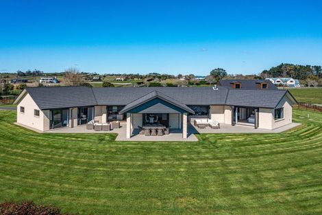 Photo of property in 80 Ewen Place, Karaka, Papakura, 2580