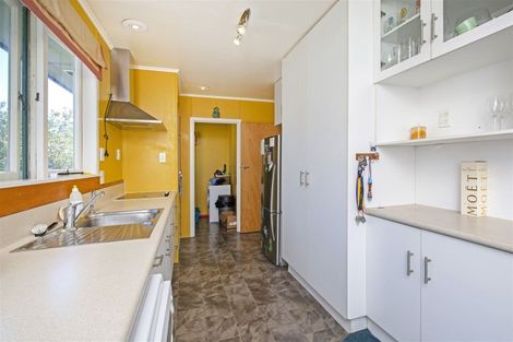 Photo of property in 85 Gloria Avenue, Te Atatu Peninsula, Auckland, 0610