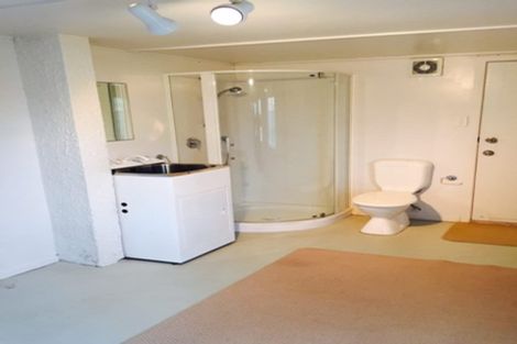 Photo of property in 61 Mellons Bay Road, Mellons Bay, Auckland, 2014