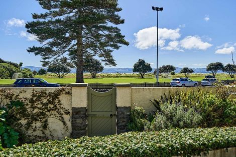 Photo of property in 35 Marine Parade, Eastbourne, Lower Hutt, 5013