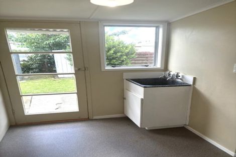 Photo of property in 77 Bartholomew Road, Levin, 5510