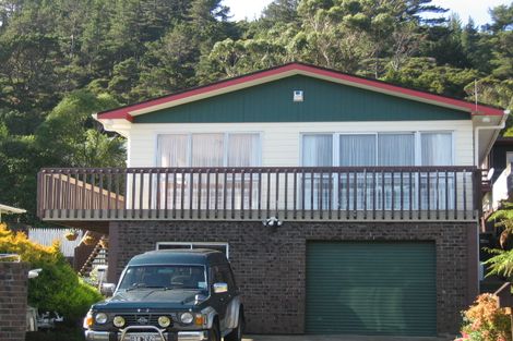 Photo of property in 75 Kairimu Street, Stokes Valley, Lower Hutt, 5019